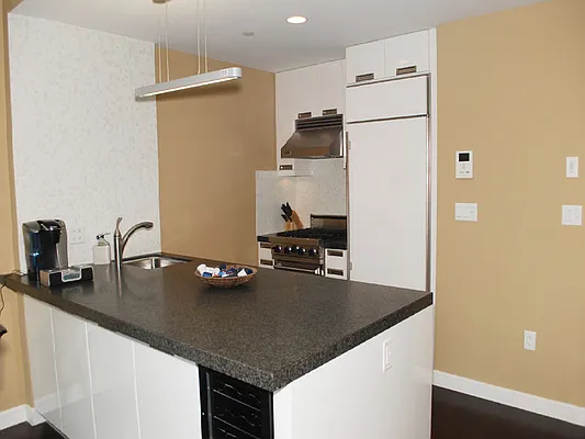 Rented by Sotheby's International Realty | media 28