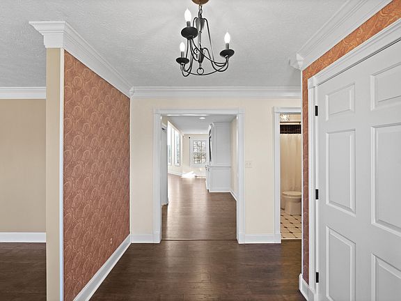4th image of 131 Vincewood Dr