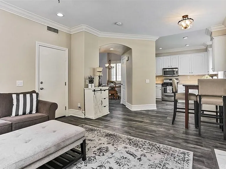 103 Melrose Dr — Photo 10