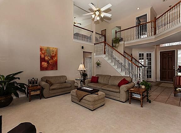 4th image of 1405 Clubhill Dr