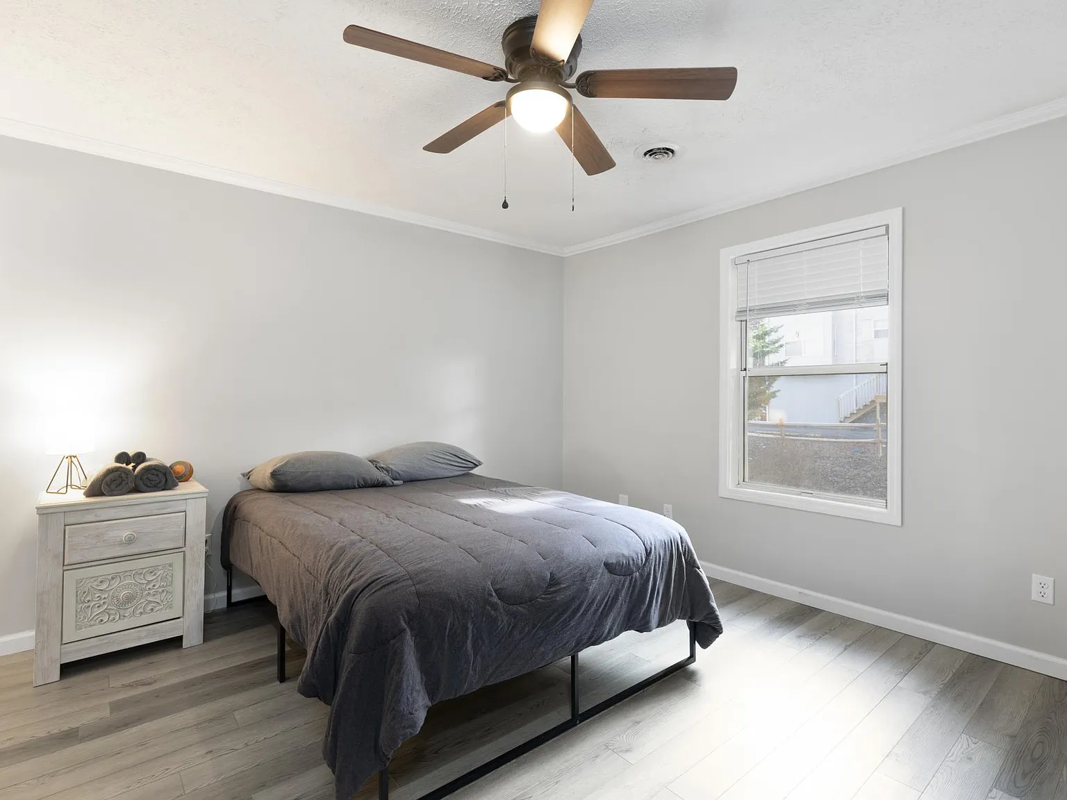 2 bed, 1000 sqft, $1,475 — Photo 2
