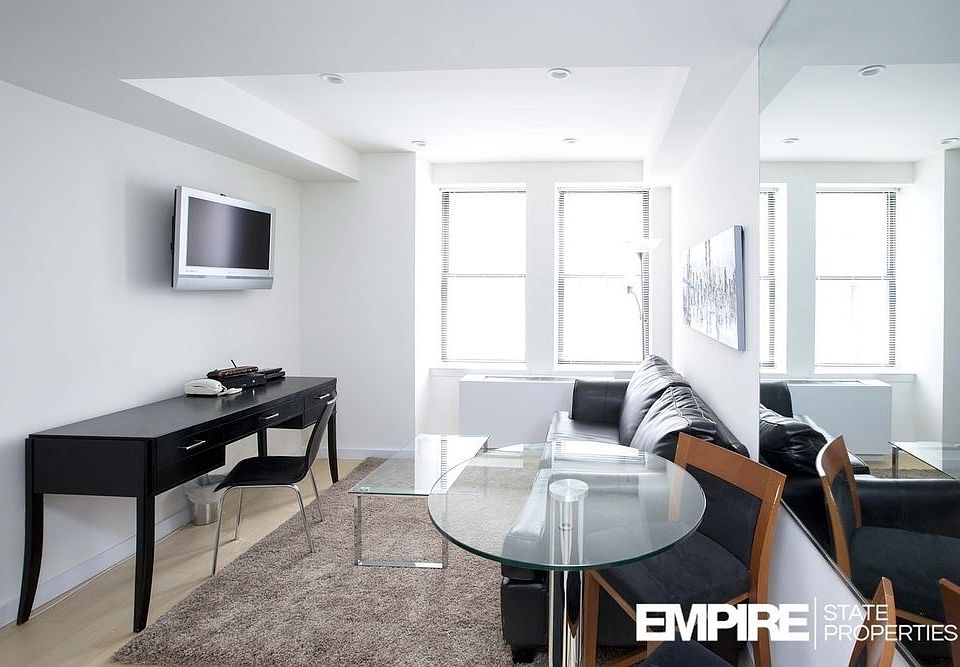 1st image of 150 W 51st St APT 1431