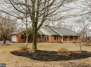 12 Orchard Hill Rd, Robesonia, PA 19551