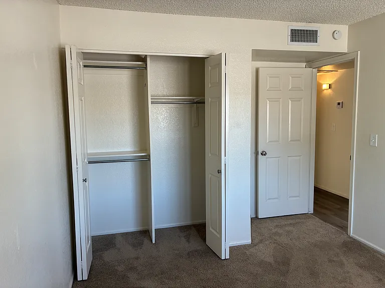 5637 W Yucca St — Photo 22