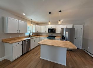 9 Raspberry Hill Rd, Mechanic Falls, ME 04256