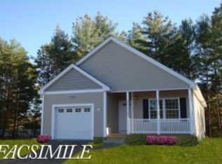6 Richmond Dr, Concord, NH 03301