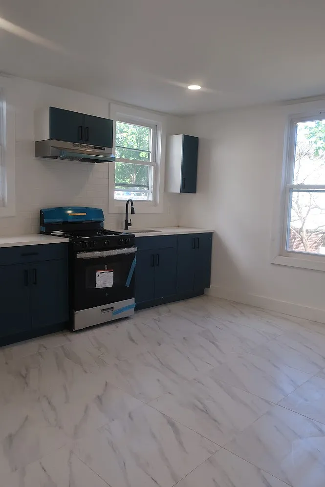 3 bed, $2,250 — Photo 1