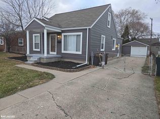 7337 Dale Ave, Center Line, MI 48015