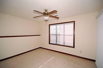 3rd image of 6 Christie Ct SE