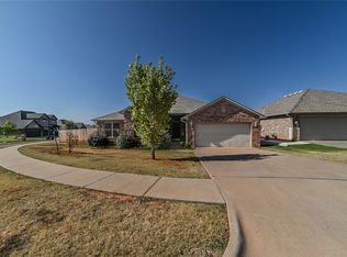 605 Carolyn Ridge Rd, Norman, OK 73071