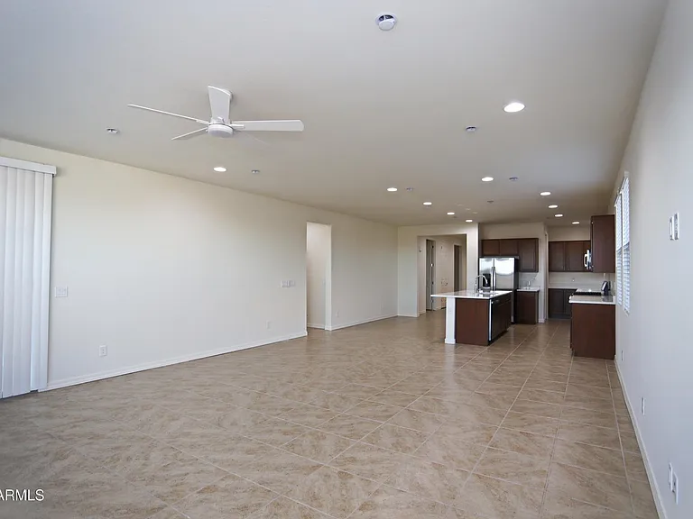 879 W Finch Dr — Photo 26