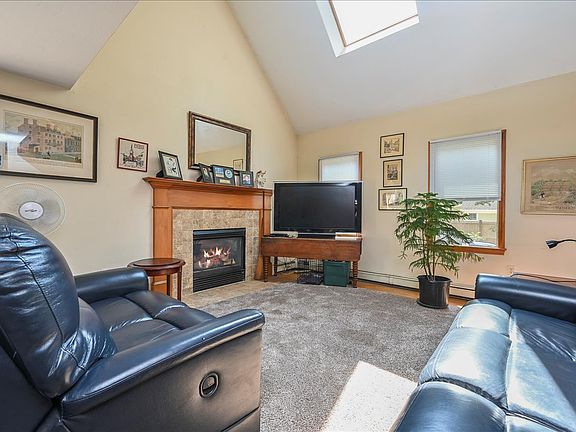 5th image of 189 Main Street UNIT 189