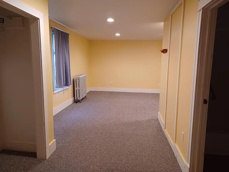 389 E Ridge St #R — Photo 15