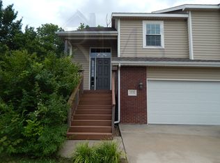 1158 SW Red Oaks Pl, Topeka, KS 66615