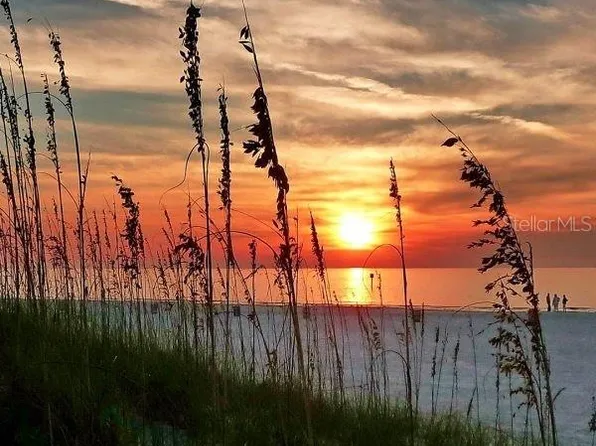 6650 Sunset Way APT 210, Saint Pete Beach, FL 33706