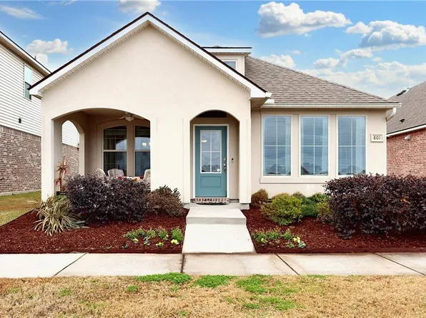 801 Pelican Bay Dr, Slidell, LA 70461