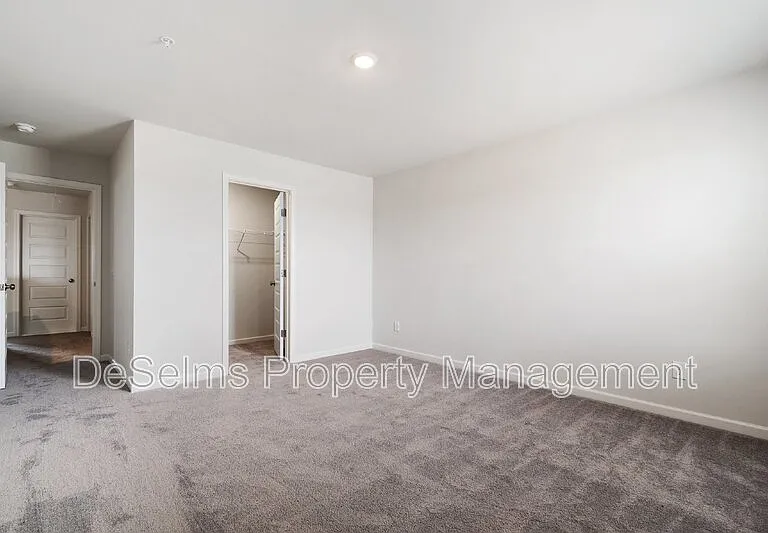 431 Alcott Way — Photo 37
