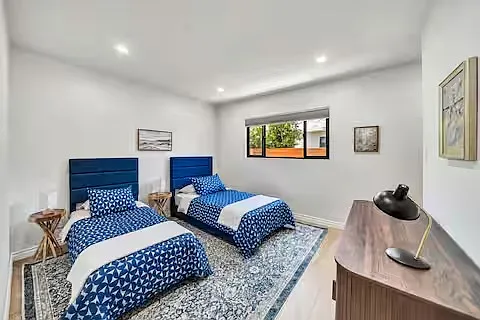 4244 Brunswick Ave — Photo 44