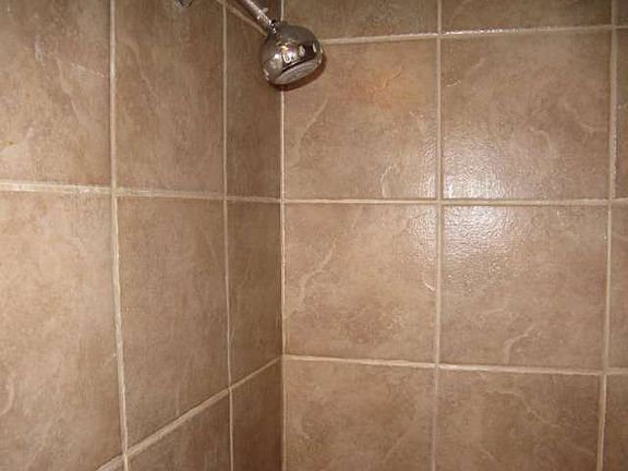 4th image of 5858 S 43rd St