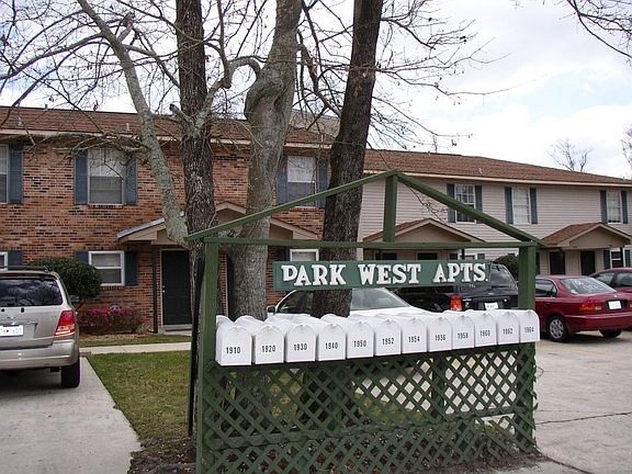 Front - Mailbox area