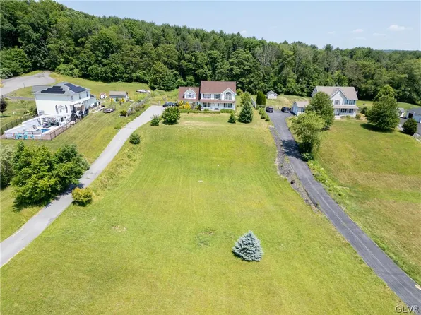 303 Stacia Way, Saylorsburg, PA 18353