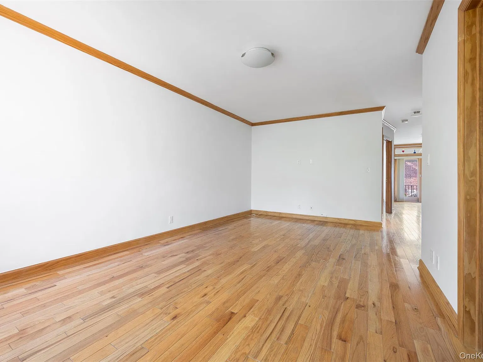 2 bed, 1.0 bath, 950 sqft, $3,000 — Photo 4