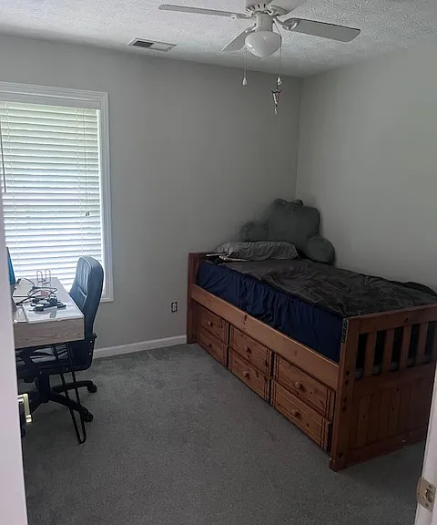Eagle Dr — Photo 3