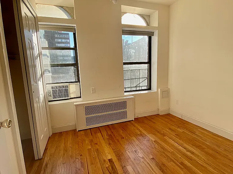 405 E 69th St #5D — Photo 6