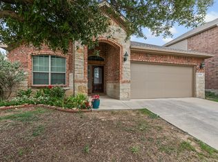 5709 Sapphire Pool Trl, Fort Worth, TX 76244