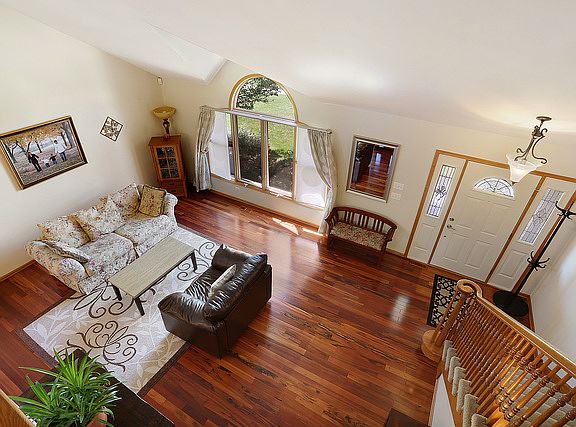 5th image of 11732 Bolton Ln