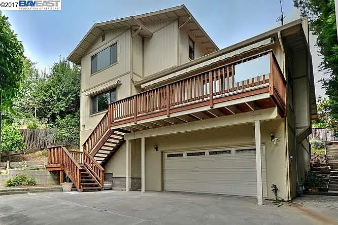 2568 Somerset Ave photo 1
