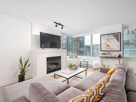 3rd image of 1500 Hornby St #1010