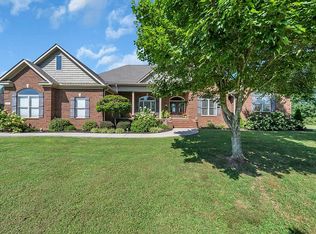 10 Blue Bird Dr, Fayetteville, TN 37334