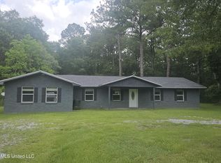 5217 Wildwood Rd, Moss Point, MS 39562