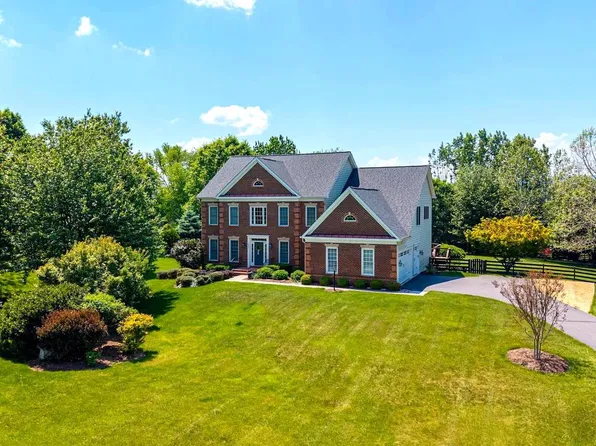 16555 Chestnut Overlook Dr, Purcellville, VA 20132