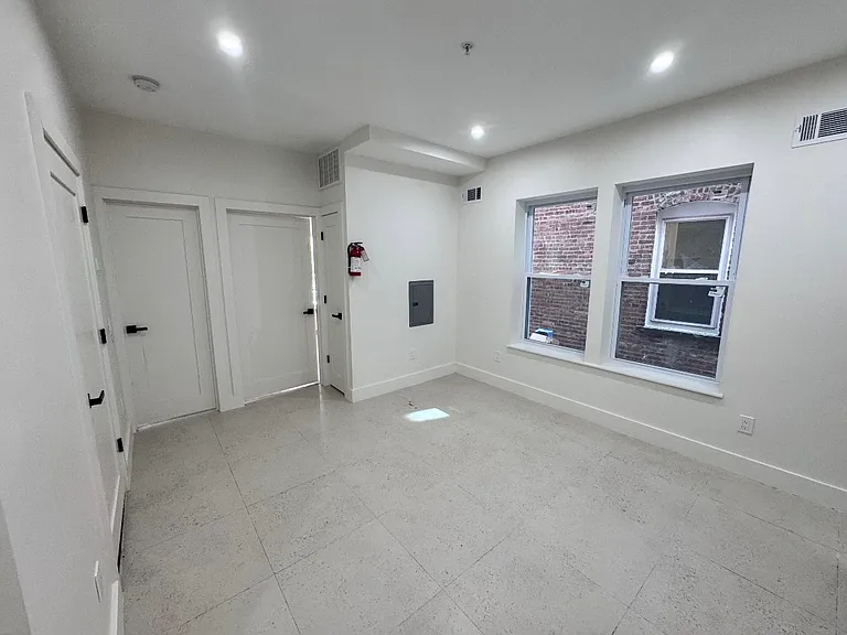 10 School St #101 — Photo 2