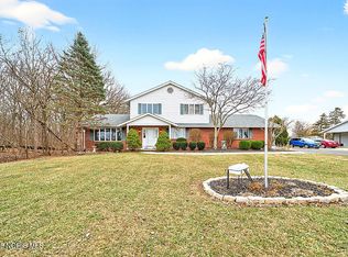 19245 Brillhart Rd, Bowling Green, OH 43402