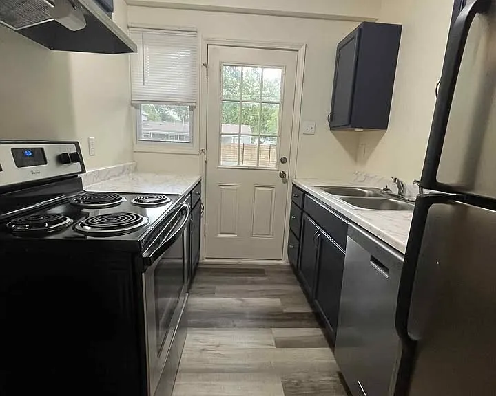 2404 SW Eveningside Dr — Photo 5