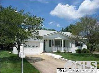 2 Gower Rd, Toms River, NJ 08757