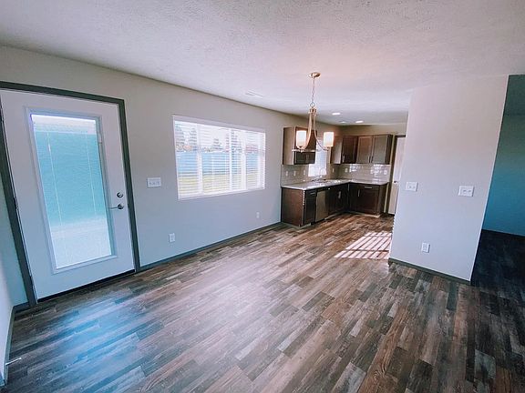 3rd image of 2818 S Marcus Ln