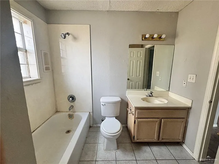 1804 Oasis Ave #307 — Photo 7