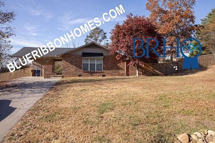 3 bed, 2.0 bath, 1377 sqft, $2,250 — Photo 4
