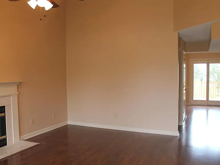 3205 Forest Hill Ct — Photo 6