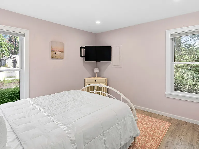 37 Halsey Rd — Photo 10