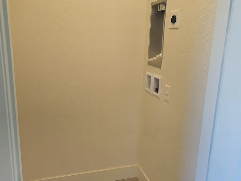 In unit washer/dryer
New will be ordered