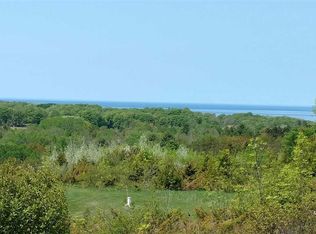 670 Homestead Ct, Petoskey, MI 49770