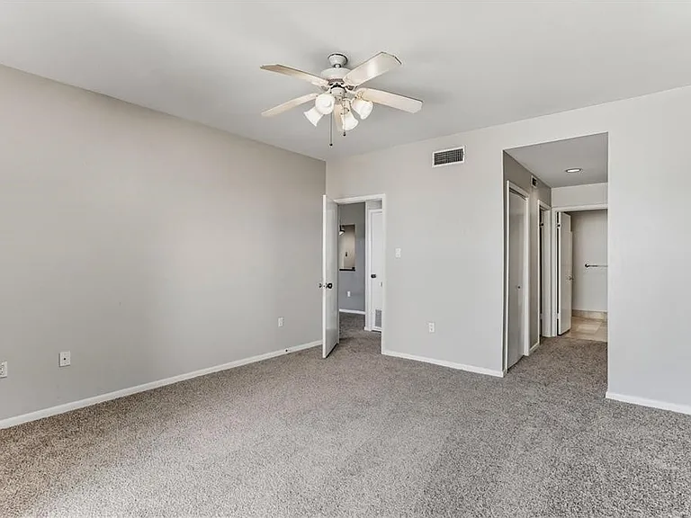 520 S Chaparral St #501 — Photo 17