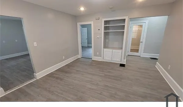 3 bed, 1100 sqft, $2,850 — Photo 2