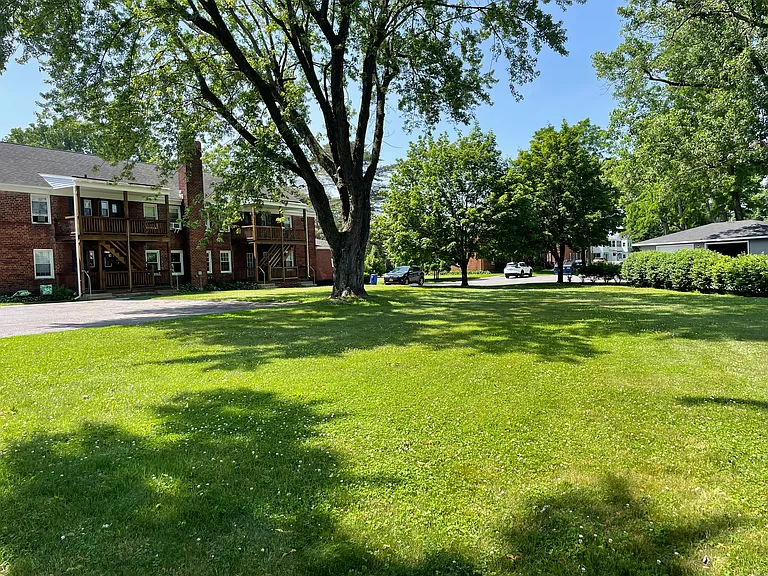 127 Jackson Ave #A — Photo 16