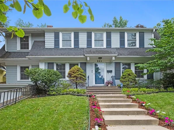 221 W 67th St, Kansas City, MO 64113